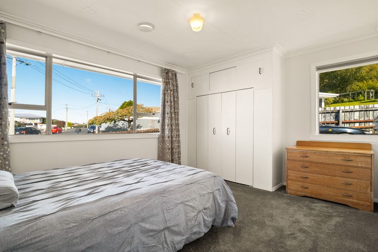 Photo of property in 35 Stephen Street, Halfway Bush, Dunedin, 9010