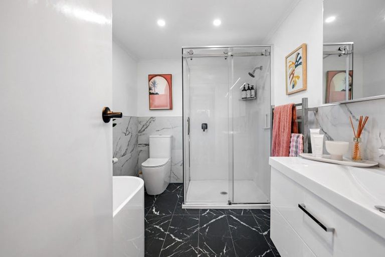 Photo of property in 8 Wha Street, Frankton, Hamilton, 3204