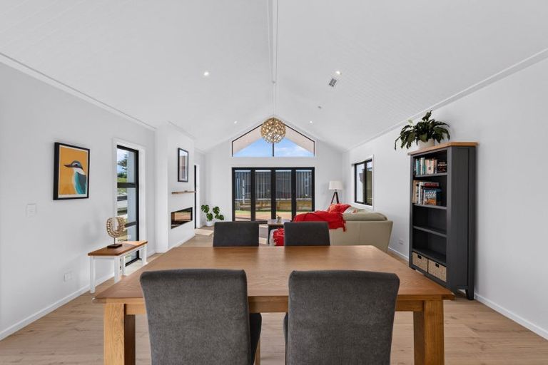 Photo of property in 8 Annie Aranui Drive, Poraiti, 4182