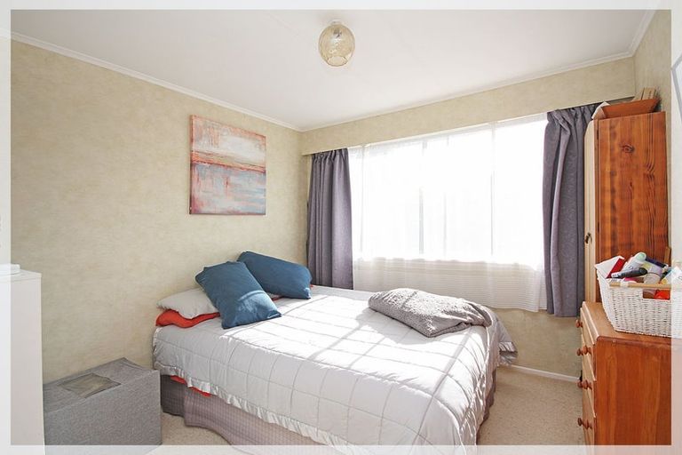 Photo of property in 12 Nuku Street, Tangimoana, 4822