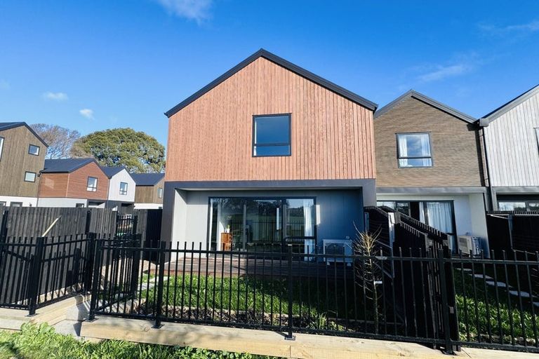 Photo of property in 5b Malaga Crescent, Harewood, 8051