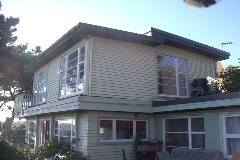Photo of property in 318 Marine Parade, New Brighton, Christchurch, 8061
