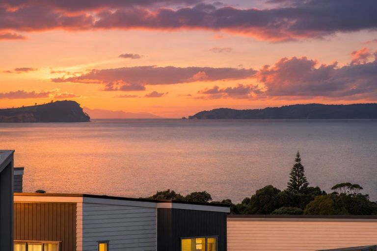 Photo of property in 16 Moki Place, Long Bay, Auckland, 0630