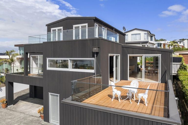 Photo of property in 24 Beach Road, Castor Bay, Auckland, 0620