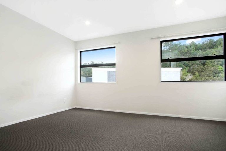 Photo of property in 1/5 Perekia Street, Albany, Auckland, 0632