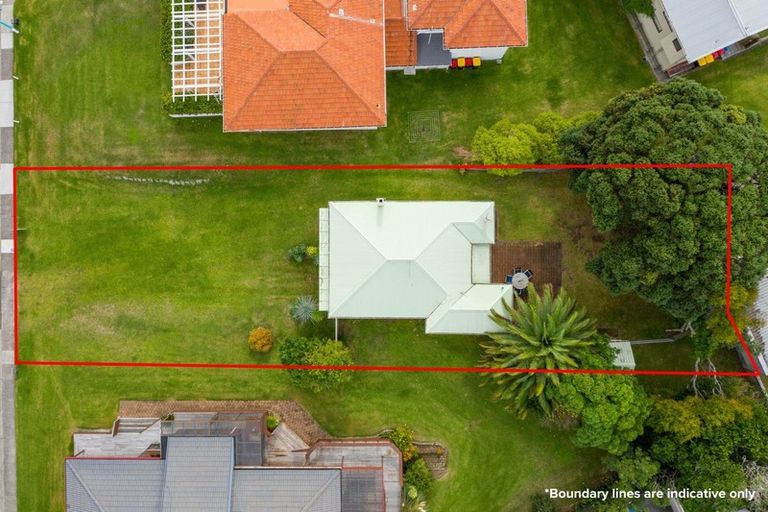 Photo of property in 18 The Mall, Mount Maunganui, 3116