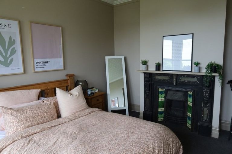 Photo of property in 2 Middleton Road, Kew, Dunedin, 9012