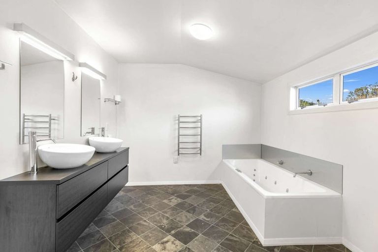 Photo of property in 44 Tennyson Street, Dannevirke, 4930