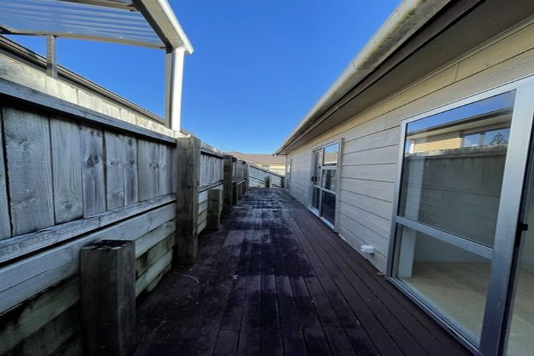 Photo of property in 94 Don Buck Road, Massey, Auckland, 0614