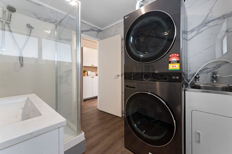 Photo of property in 1 Relko Crescent, Torbay, Auckland, 0630