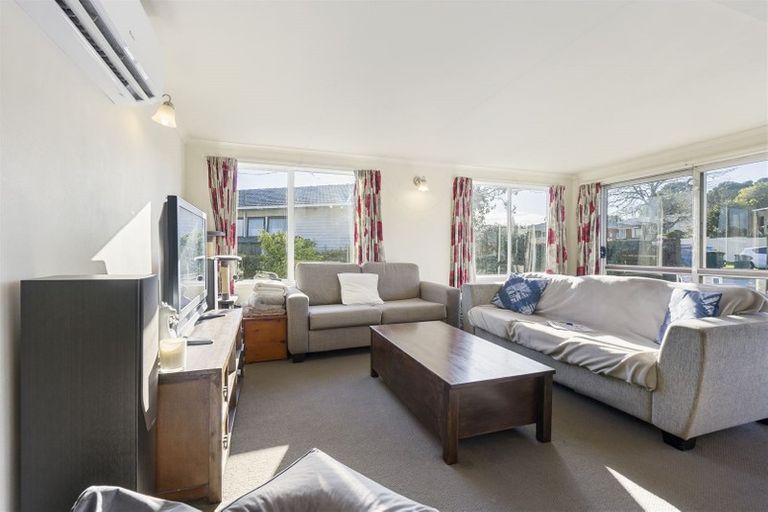 Photo of property in 37 Minaret Drive, Bucklands Beach, Auckland, 2014