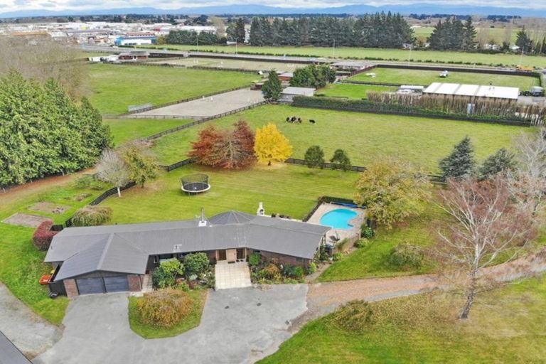 Photo of property in 617 Johns Road, Harewood, Christchurch, 8051