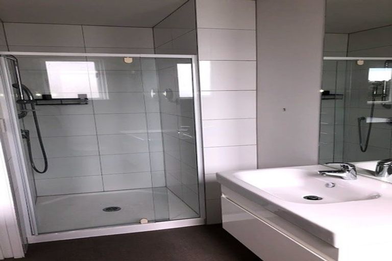 Photo of property in 19 Mallam Street, Karori, Wellington, 6012