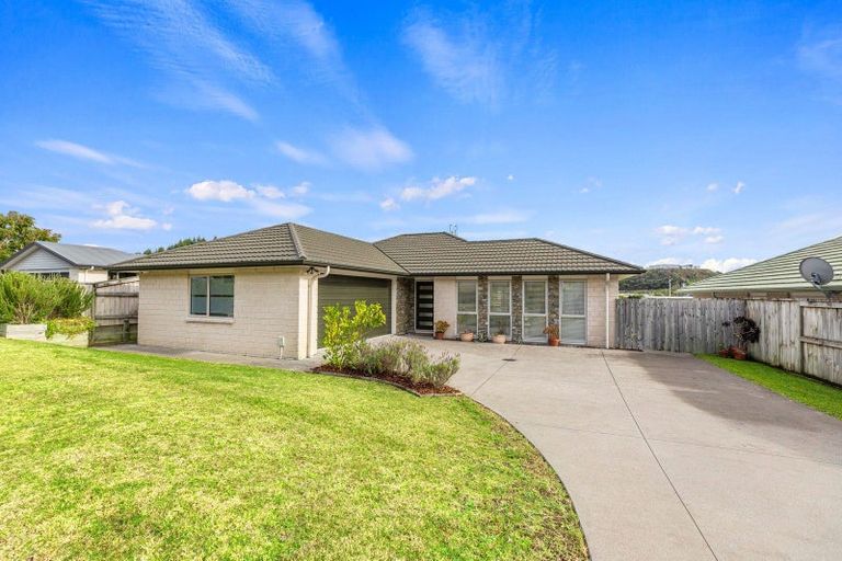 Photo of property in 14 Rochfort Crescent, Pyes Pa, Tauranga, 3112