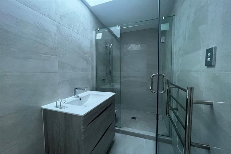 Photo of property in 25 Stitchbird Crescent, Papakura, 2110