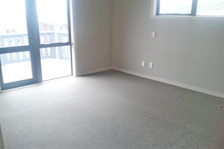 Photo of property in 54 Arahiwi Grove, Tirohanga, Lower Hutt, 5010