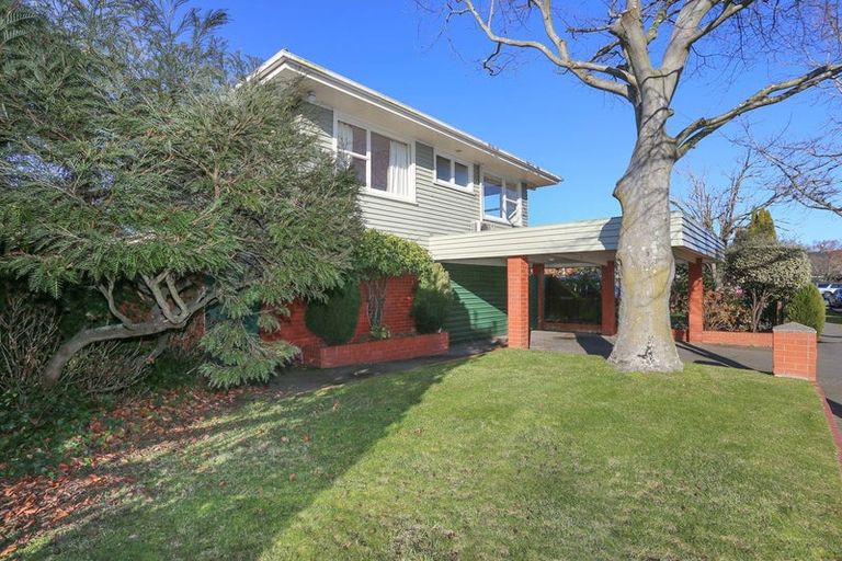 Photo of property in 6 Ilkley Place, Ilam, Christchurch, 8041