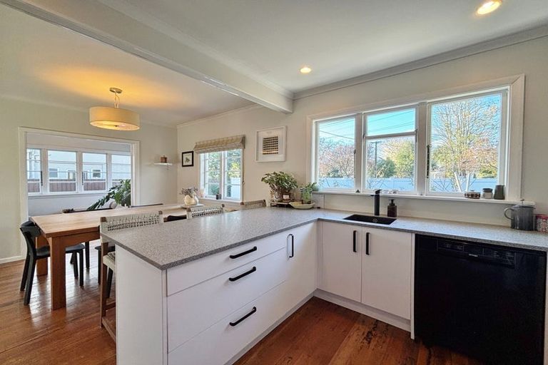 Photo of property in 65 Windermere Road, Papanui, Christchurch, 8053