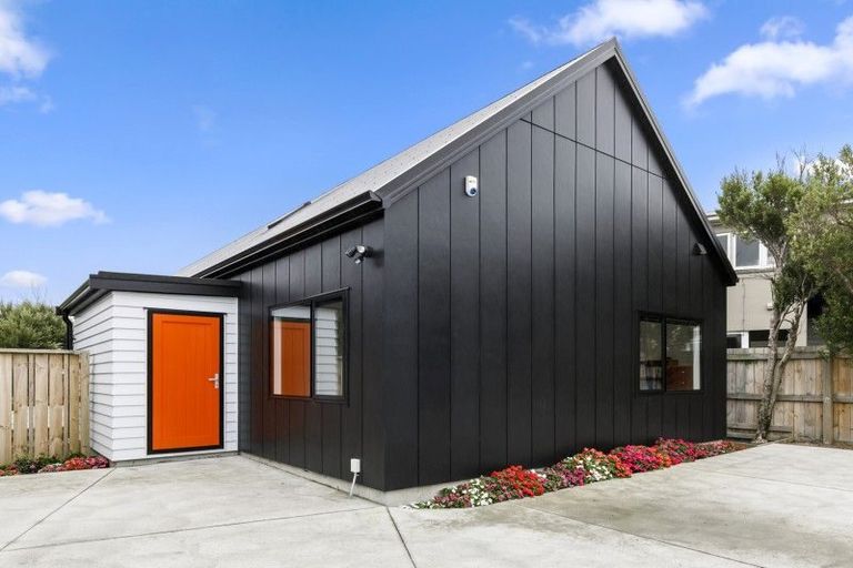 Photo of property in 43a Heretaunga Street, Petone, Lower Hutt, 5012