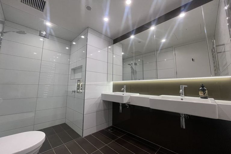 Photo of property in 1006/1 Market Lane, Wellington Central, Wellington, 6011