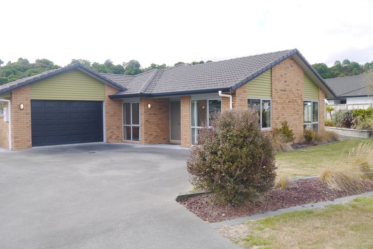 Photo of property in 41 Pukeko Way, Kinloch, Taupo, 3377