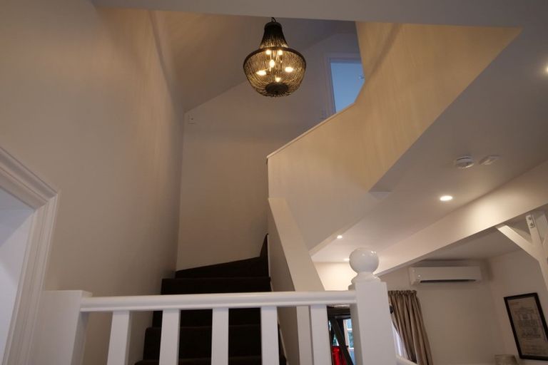 Photo of property in 6 Brougham Street, Mount Victoria, Wellington, 6011