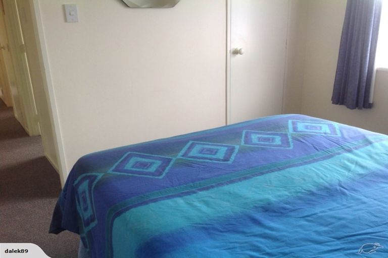 Photo of property in 100 Oakfield Crescent, Pukete, Hamilton, 3200