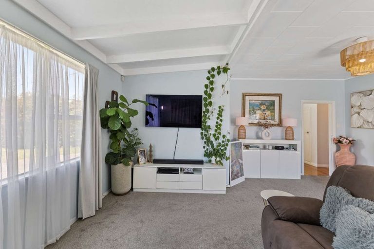 Photo of property in 9 Waitai Street, Castlecliff, Whanganui, 4501