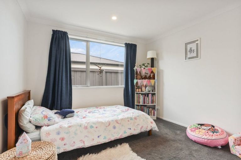 Photo of property in 15 Waituna Street, Pegasus, 7612