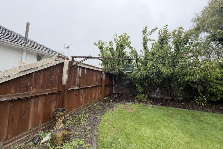 Photo of property in 8 Nyoli Street, Northcote, Christchurch, 8052