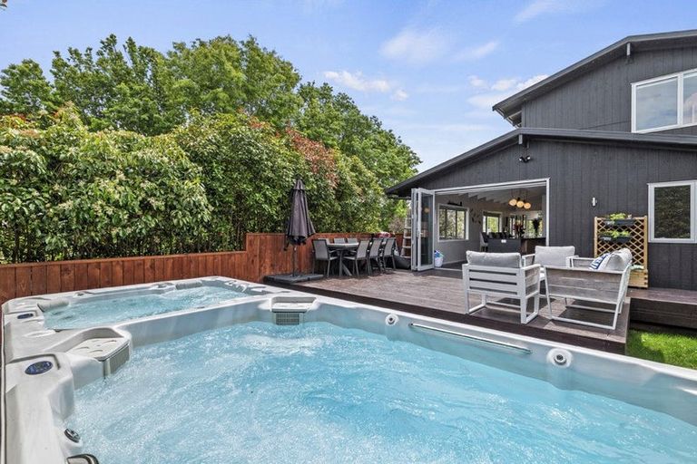 Photo of property in 37 Belle Vue Avenue, Northcote Point, Auckland, 0627