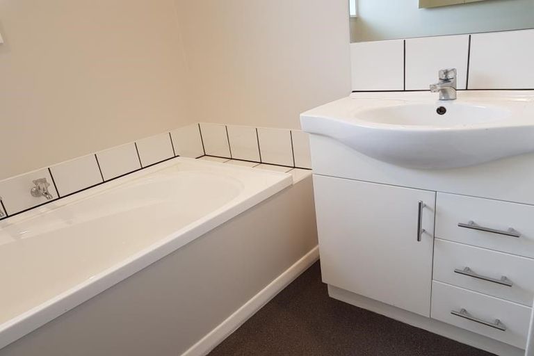 Photo of property in 19c Royal Park Drive, Parklands, Christchurch, 8083