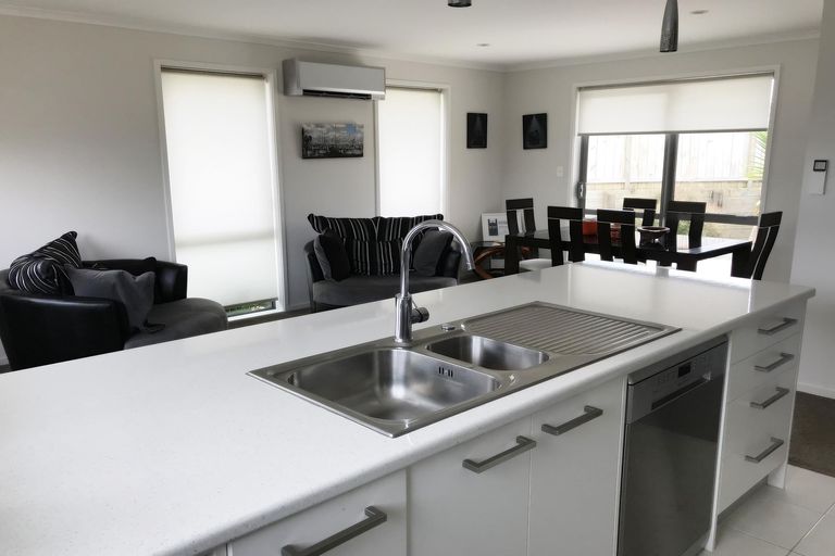 Photo of property in 22 Kilbryde Crescent, Pokeno, 2402