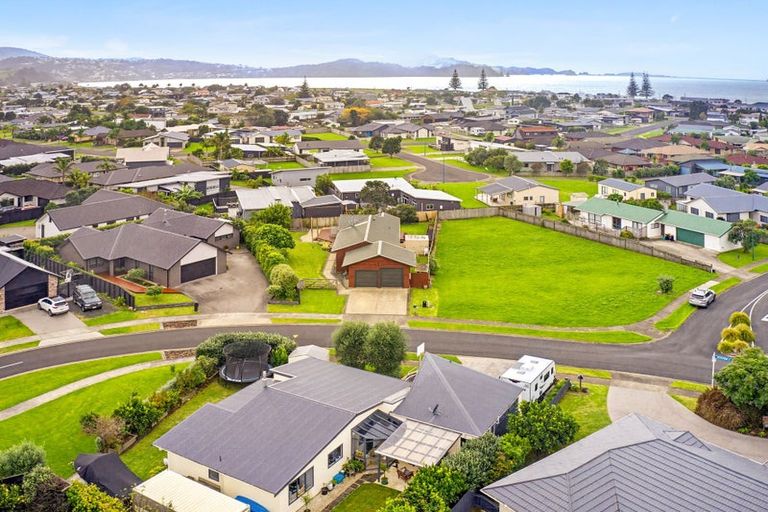 Photo of property in 18 Jacaranda Drive, Whitianga, 3510