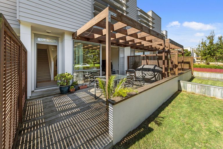 Photo of property in 25 Kauri Drive, Takanini, 2112