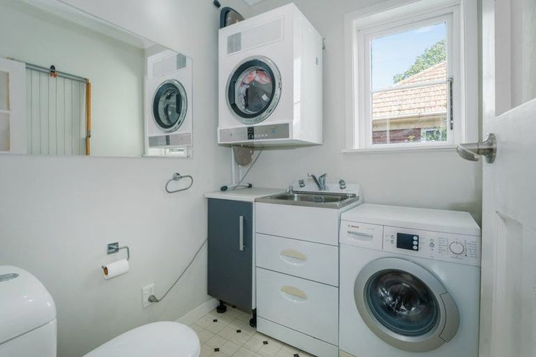 Photo of property in 544 Broadway, Strathmore Park, Wellington, 6022