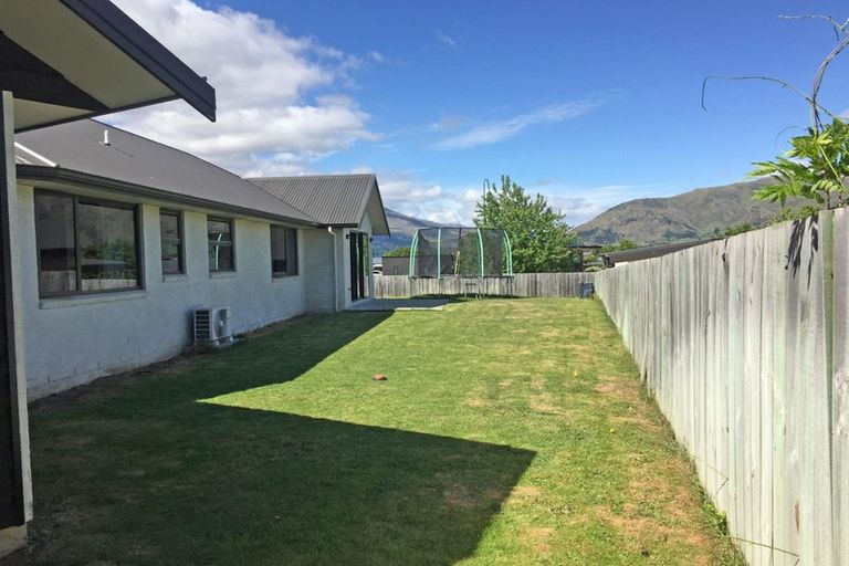 Photo of property in 106 Rob Roy Lane, Wanaka, 9305
