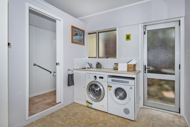 Photo of property in 33 Fairway Drive, Te Kamo, Whangarei, 0112