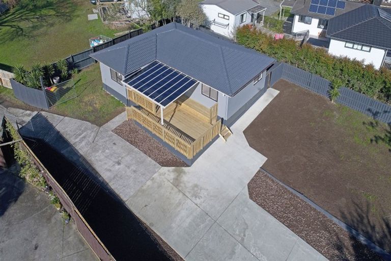 Photo of property in 93 Brunner Road, Glen Eden, Auckland, 0602