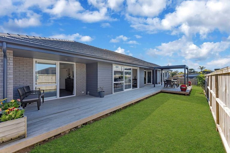 Photo of property in 9 Mutetai Road, Clarks Beach, 2122