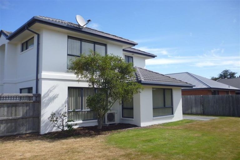 Photo of property in 52 Limes Avenue, Parklands, Christchurch, 8083