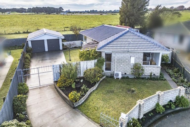 Photo of property in 9 Cornet Lane, Aranui, Christchurch, 8061