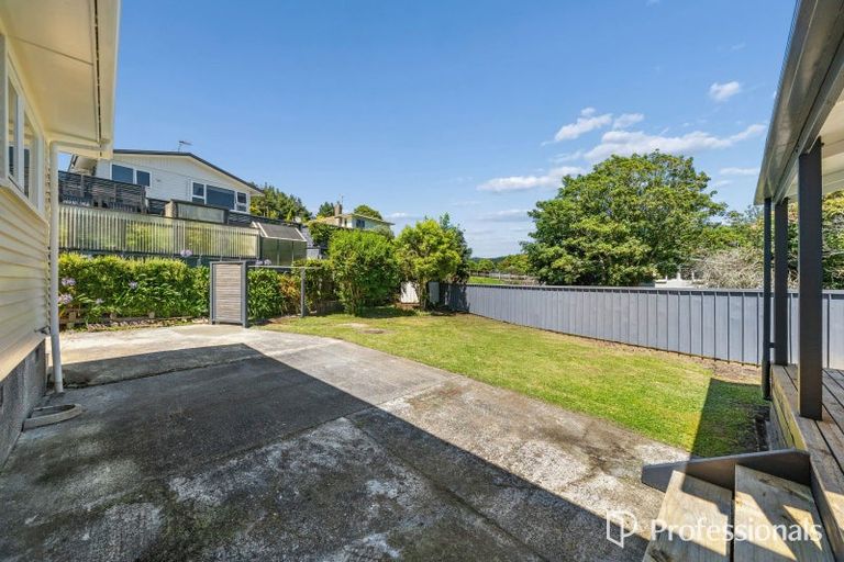 Photo of property in 90 Thomas Street, Stokes Valley, Lower Hutt, 5019