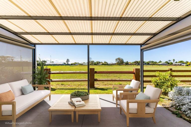 Photo of property in 1 Kermadec Crescent, Waipu, 0510