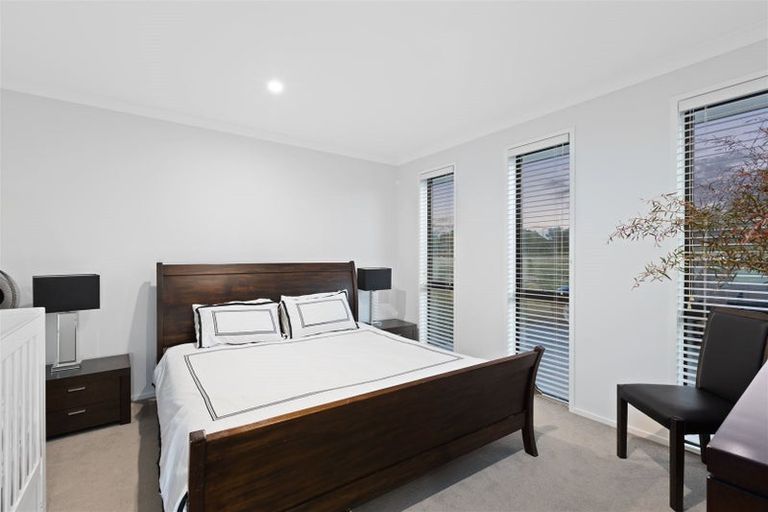 Photo of property in 1 Three Oaks Drive, Dairy Flat, Albany, 0794