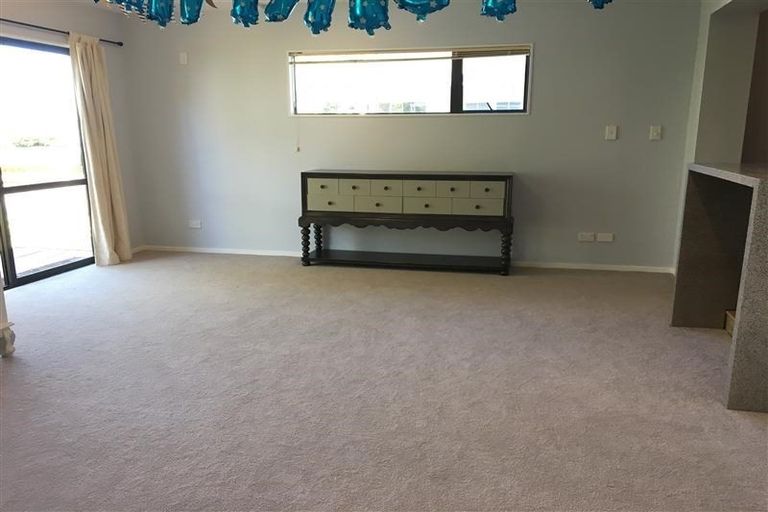 Photo of property in 5 Theodora Place, Mairangi Bay, Auckland, 0630