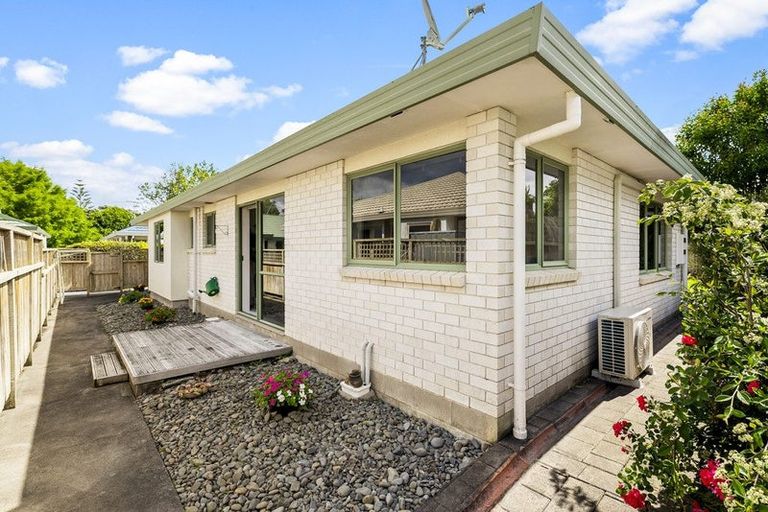 Photo of property in 1/919 Whangaparaoa Road, Manly, Whangaparaoa, 0930