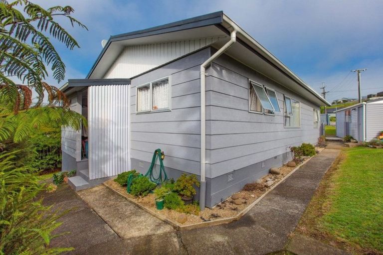 Photo of property in 19 Simon Road, Raglan, 3225