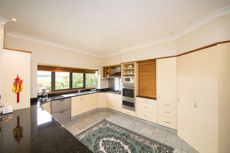 Photo of property in 55 The Strand, Fitzherbert, Palmerston North, 4410
