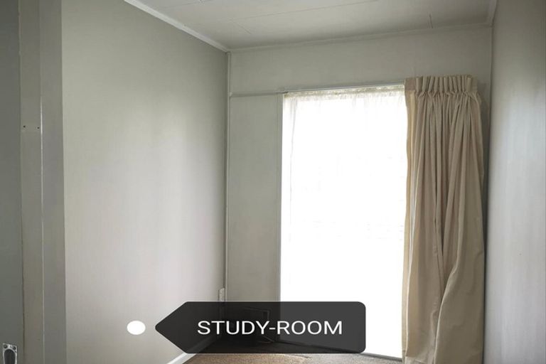 Photo of property in 2/2b Yeoman Place, Howick, Auckland, 2014